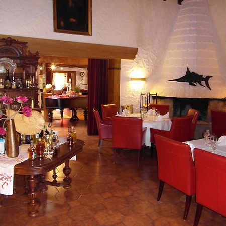 Castello Bianco Hotel Wadern Exterior photo