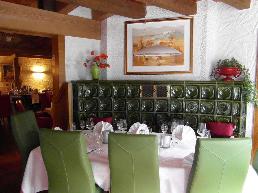 Castello Bianco Hotel Wadern Exterior photo